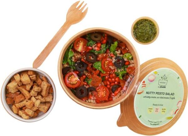 Pluckk Nutty Pesto Salad (Ready to Eat) Cut